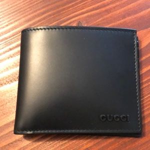 Gucci Men’s Wallet - Leather